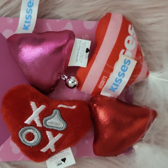 Brand New HOLIDAY INSPIRED HERSHEY'S KISSES CAT TOYS-4CT - Picture 3 of 3